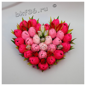 Сердце из конфет -Розовый тюльпан